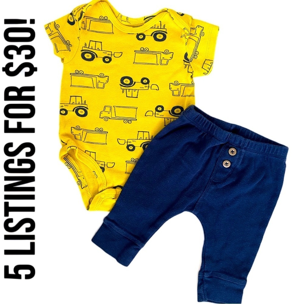 Carter’s 0-3 Month Baby Boy construction matching outfit set
Pants & bodysuit
